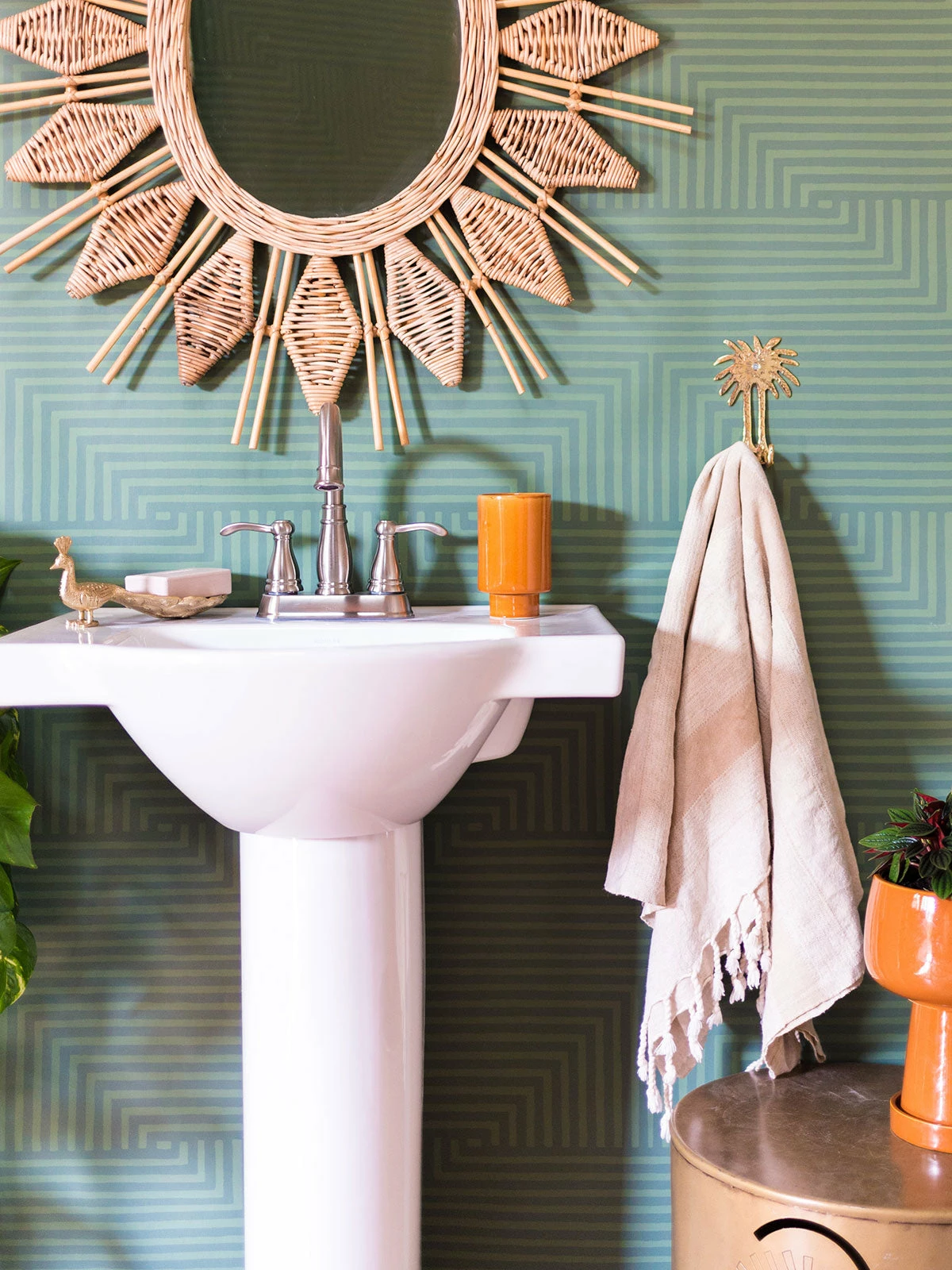 Jungalow Into You Wallpaper In Sage By Justina Blakeney® 7 Jungalow Into You Wallpaper In Sage By Justina Blakeney®