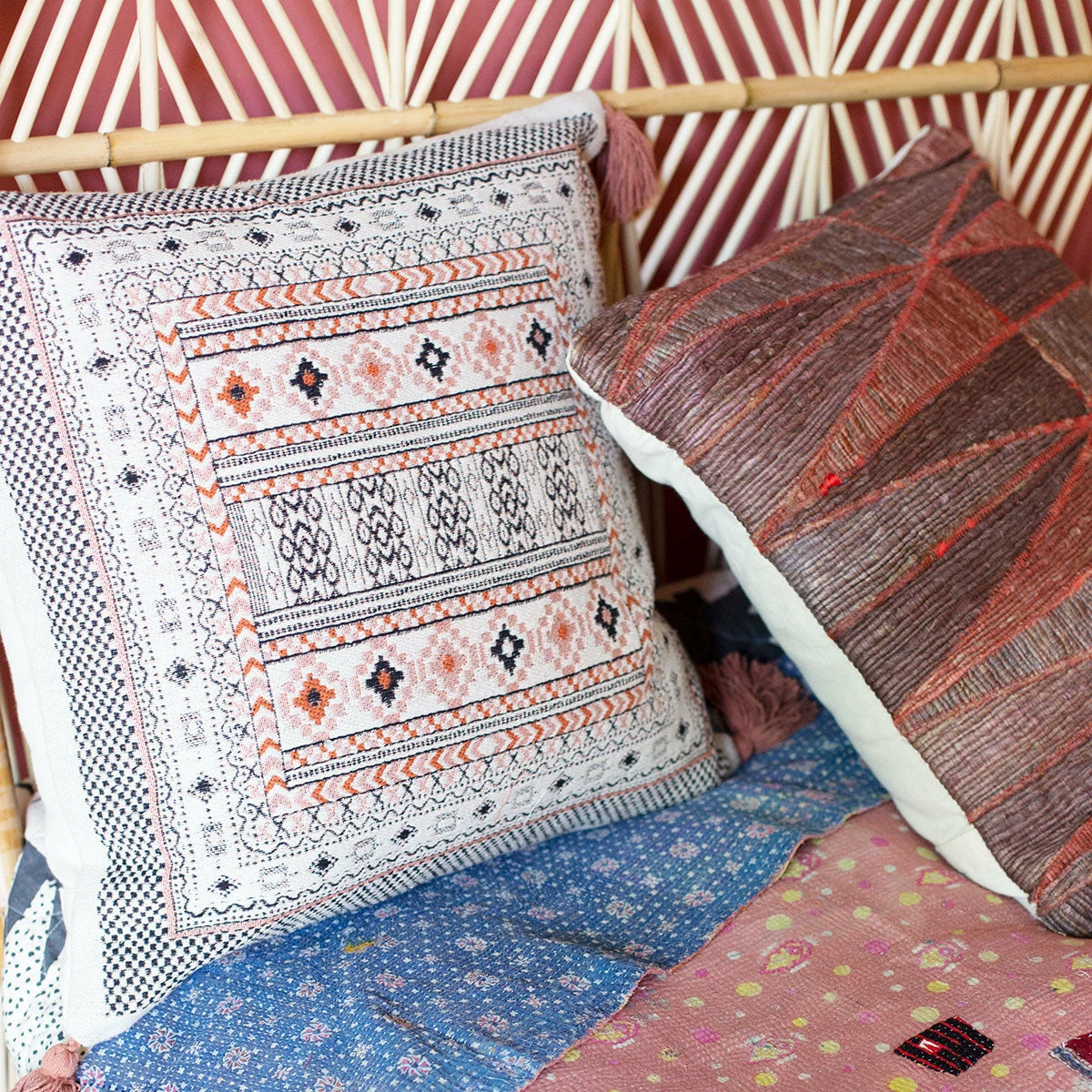 Loloi Rugs Stella Mia Pillow By Justina Blakeney® X Loloi 5 Loloi Rugs Stella Mia Pillow By Justina Blakeney® X Loloi