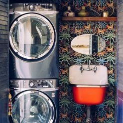 Jungalow® Tigris Wallpaper In Onyx By Justina Blakeney® - Sure Strip